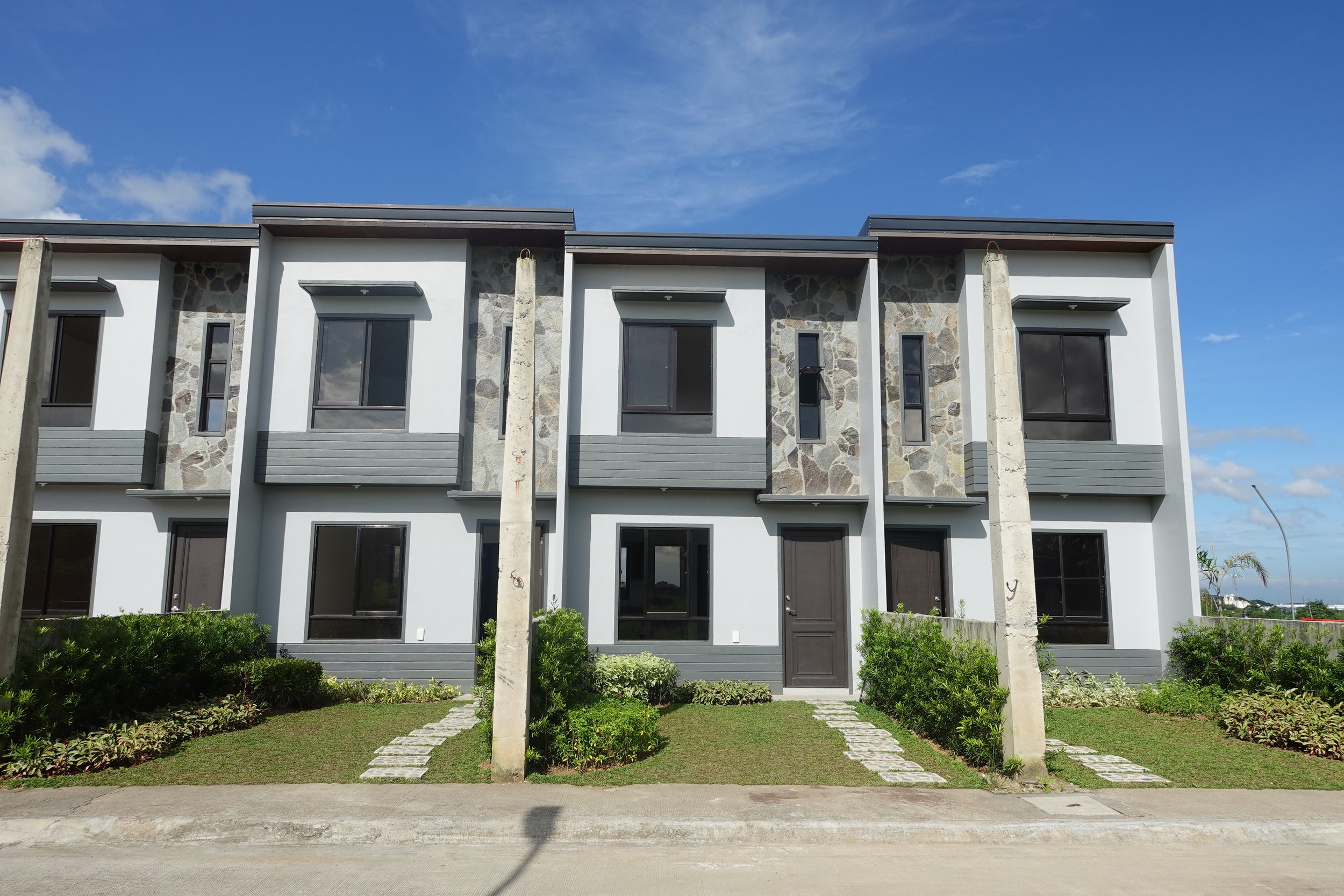 WOODTOWN RESIDENCES - PARANA HEIGHTS